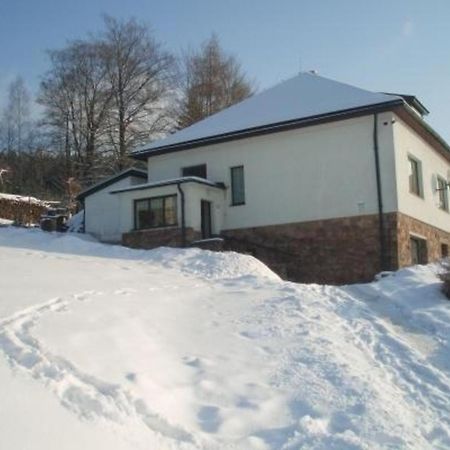 Vila Ein Ferienhaus Mit Terrasse Und Garten Male Svatonovice Exteriér fotografie