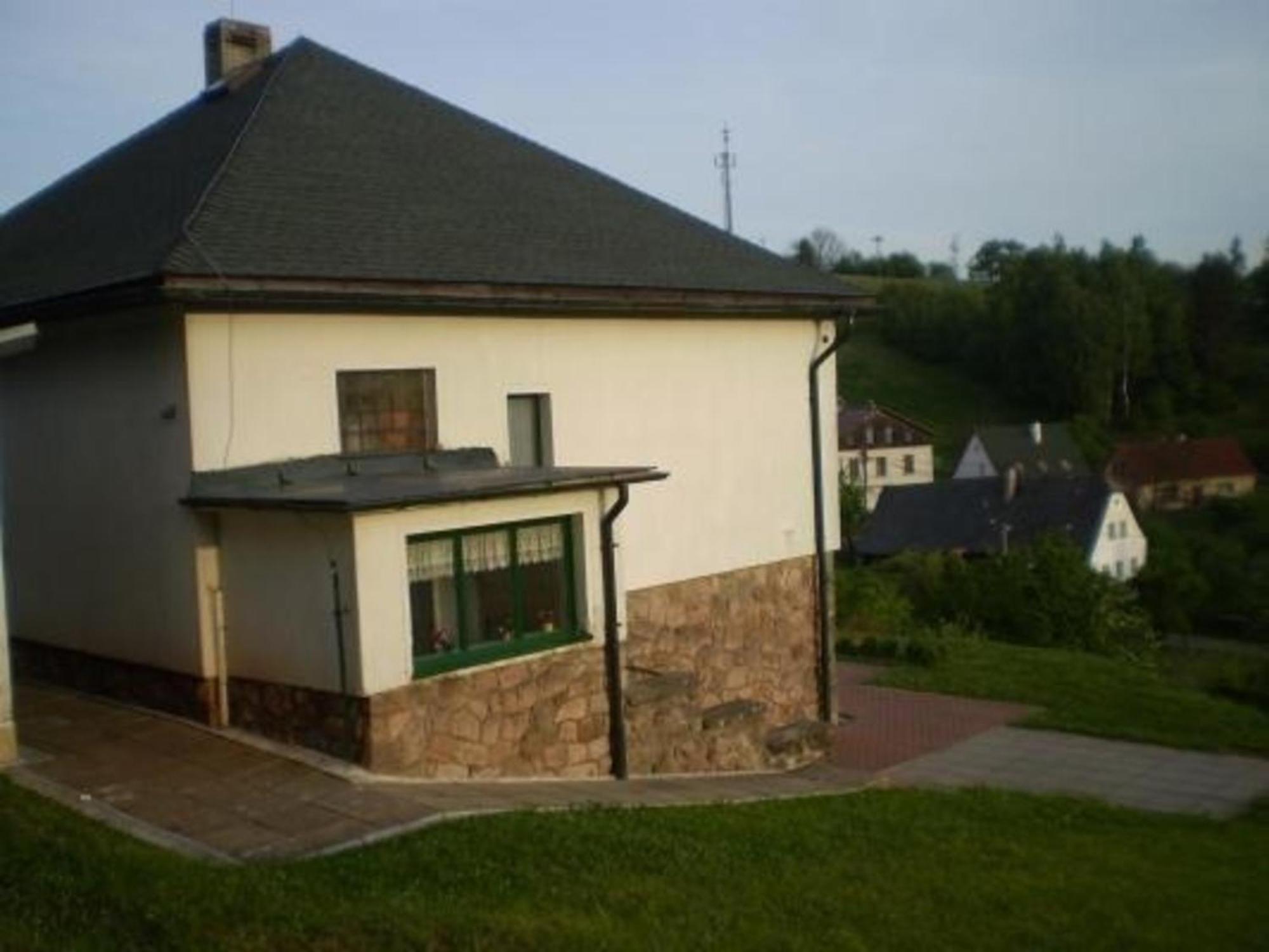 Vila Ein Ferienhaus Mit Terrasse Und Garten Male Svatonovice Exteriér fotografie